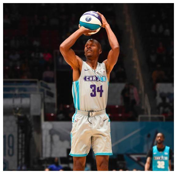 九游体育官方网站-包含斯图加特训练开放日，今晨主帅复盘引欢呼，NBA总决赛在即，纪律约束更严格的词条